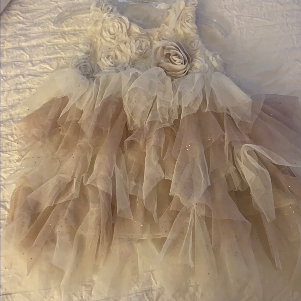 White/light pink dress